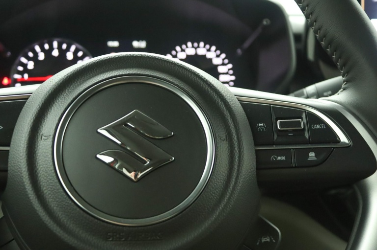 Suzuki Swift - 1.2 Style Smart Hybrid 21
