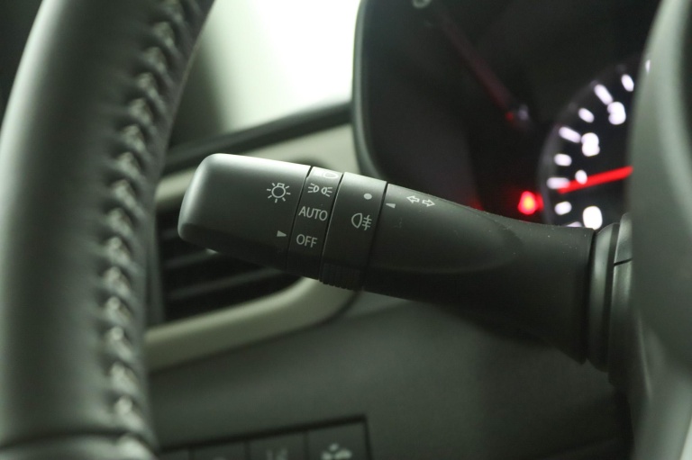 Suzuki Swift - 1.2 Style Smart Hybrid 29
