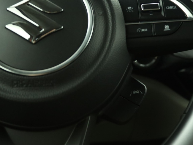 Suzuki Swift - 1.2 Style Smart Hybrid