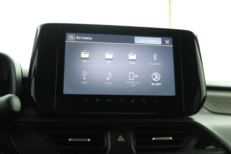 Suzuki Swift - 1.2 Style Smart Hybrid 57