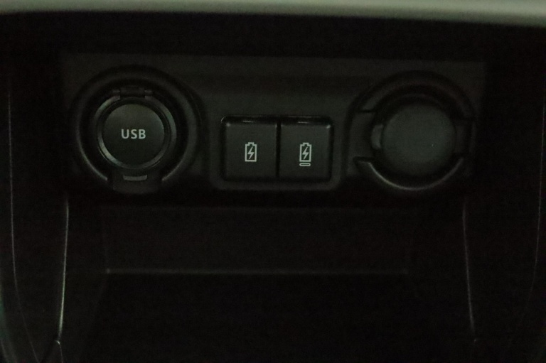 Suzuki Swift - 1.2 Style Smart Hybrid 68