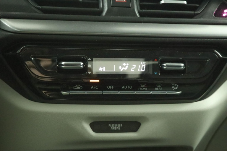 Suzuki Swift - 1.2 Style Smart Hybrid 7