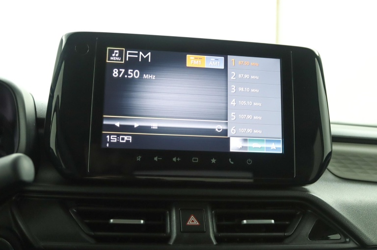 Suzuki Swift - 1.2 Style Smart Hybrid 8