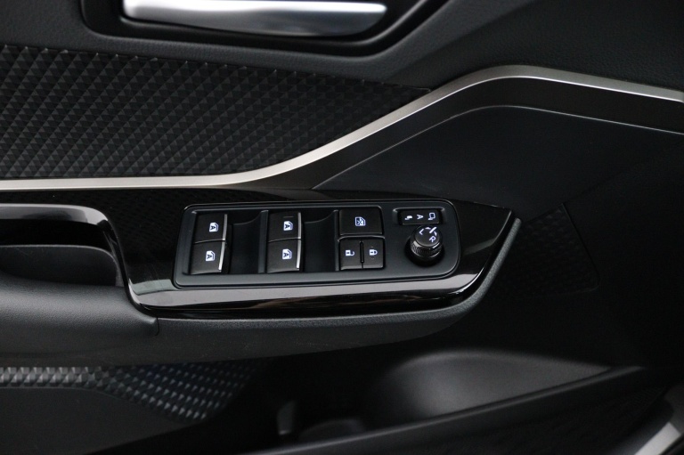 Toyota C-HR - 1.8 Hybrid Style Ultimate 28