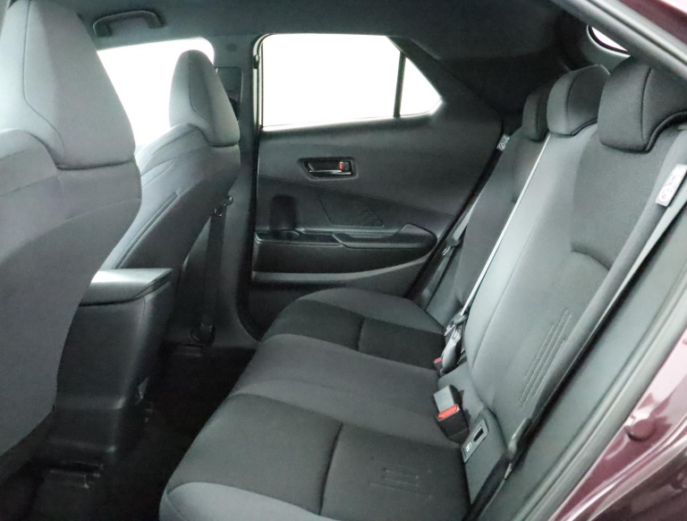 Toyota C-HR - 1.8 Hybrid 140 Business Plus 18