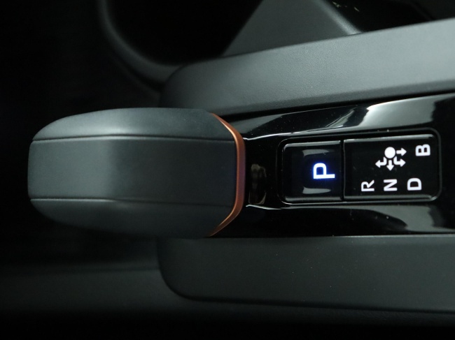 Toyota C-HR - 1.8 Hybrid 140 Business Plus