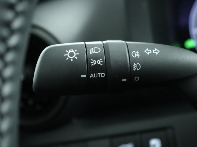 Toyota C-HR - 1.8 Hybrid 140 Business Plus