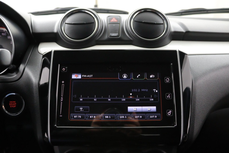 Suzuki Swift - 1.0 Stijl Smart Hybrid 16