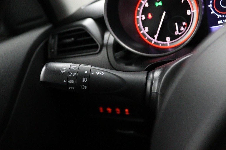 Suzuki Swift - 1.0 Stijl Smart Hybrid 21