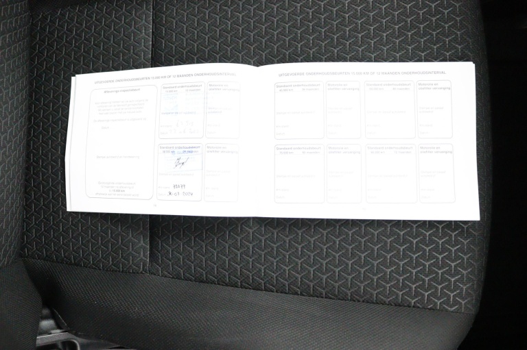 Suzuki Swift - 1.0 Stijl Smart Hybrid 25