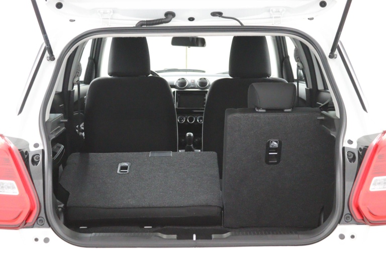Suzuki Swift - 1.0 Stijl Smart Hybrid 32