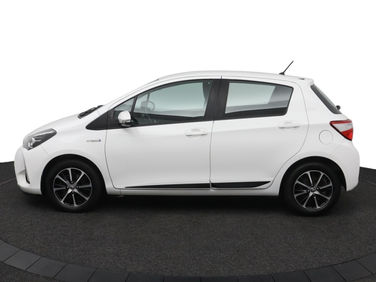 Toyota Yaris - 1.5 Hybrid Design Sport 3