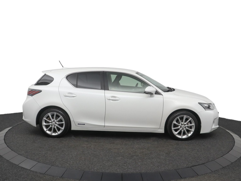 Lexus CT - 200h Luxury Line 13