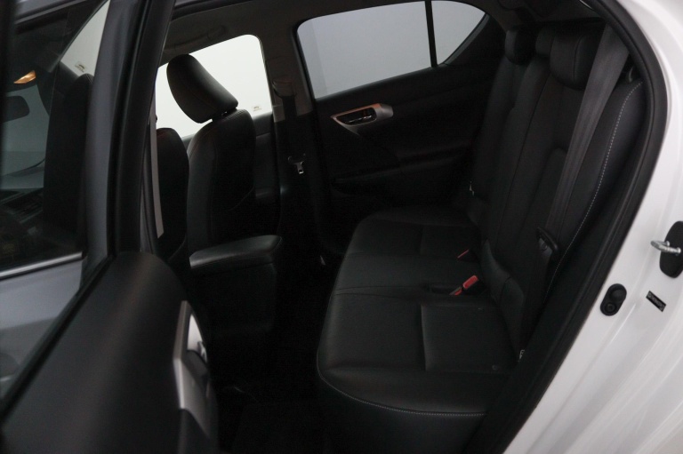 Lexus CT - 200h Luxury Line 18