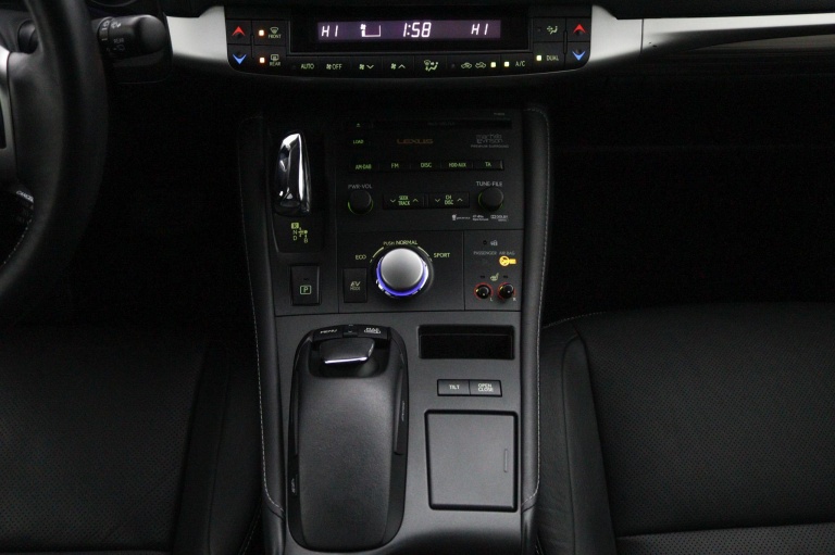 Lexus CT - 200h Luxury Line 26