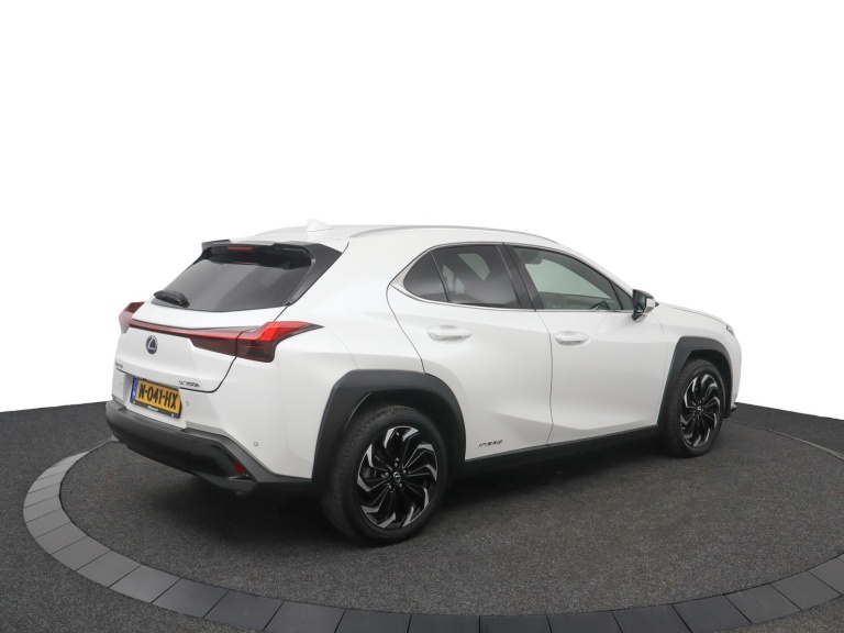 Lexus UX - 250h Luxury Line 2