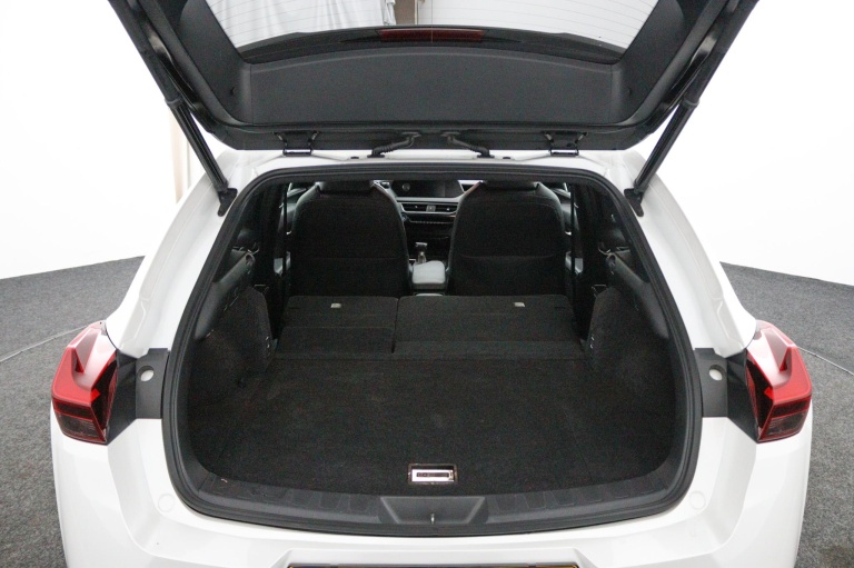 Lexus UX - 250h Luxury Line 26