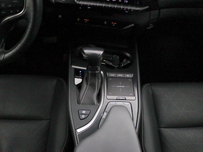 Lexus UX - 250h Luxury Line