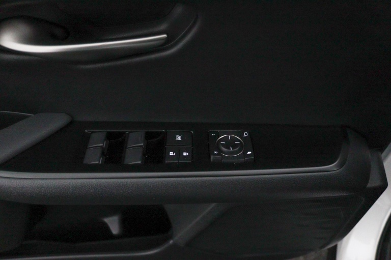 Lexus UX - 250h Luxury Line 28