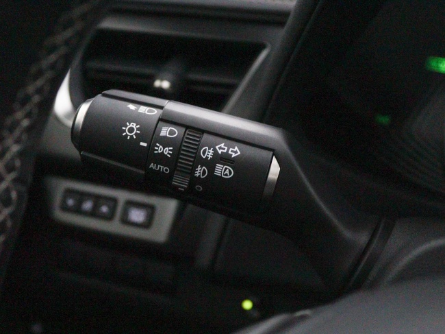 Lexus UX - 250h Luxury Line