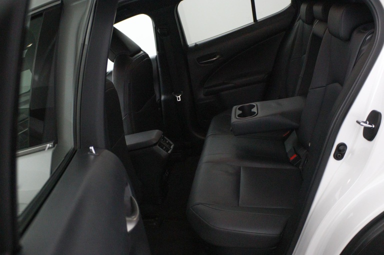 Lexus UX - 250h Luxury Line 36