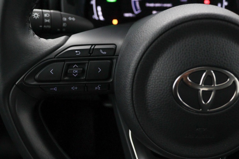 Toyota Yaris Cross - 1.5 Hybrid 115 19