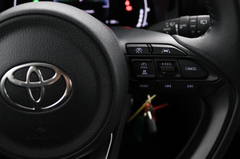 Toyota Yaris Cross - 1.5 Hybrid 115 21