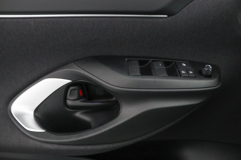 Toyota Yaris Cross - 1.5 Hybrid 115 28