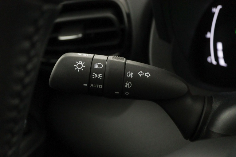 Toyota Yaris Cross - 1.5 Hybrid 115 30