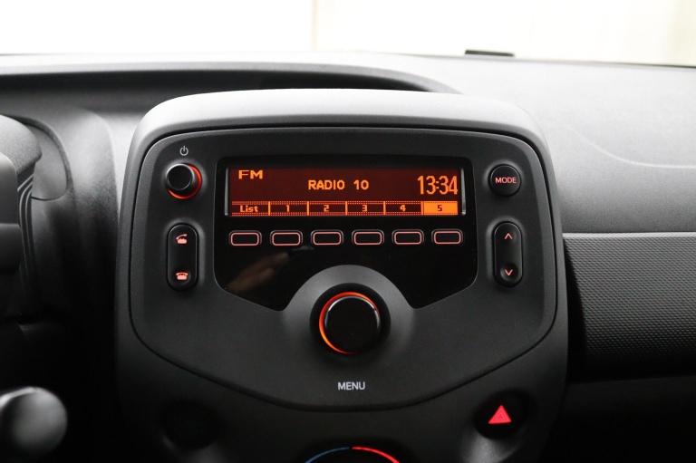 Toyota Aygo - 1.0 VVT-i x-fun 13
