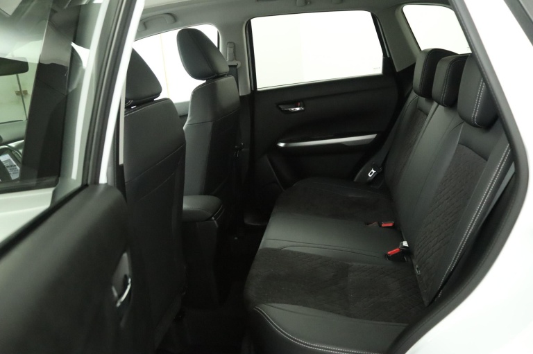 Suzuki Vitara - 1.4 Boosterjet Style Smart Hybrid 18