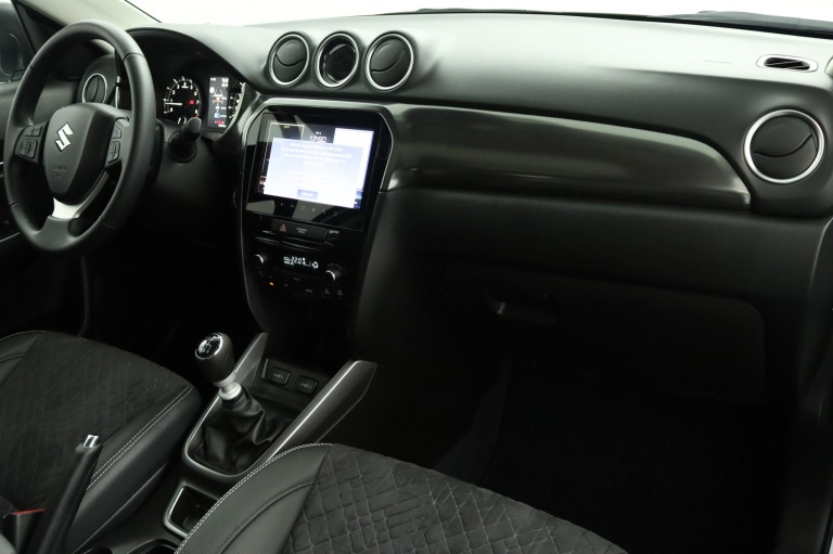Suzuki Vitara - 1.4 Boosterjet Style Smart Hybrid 42