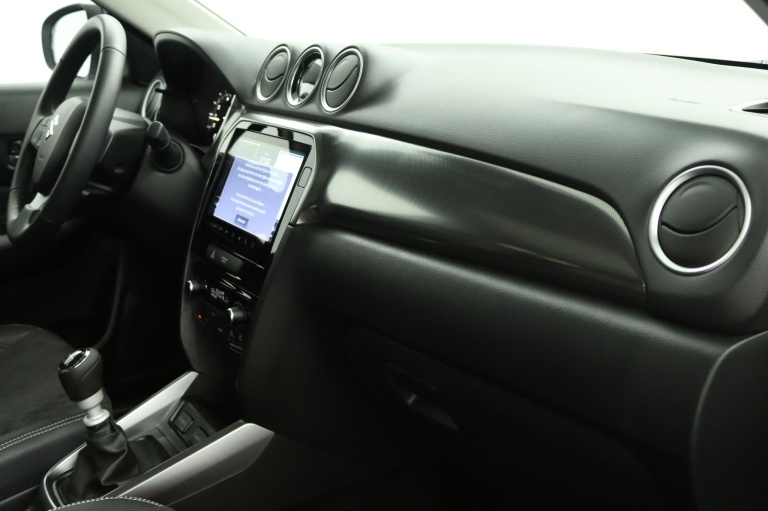 Suzuki Vitara - 1.4 Boosterjet Style Smart Hybrid 43