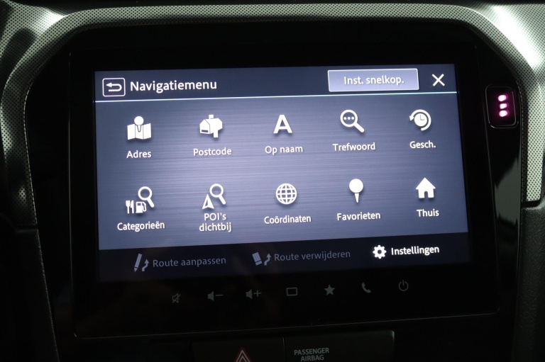 Suzuki Vitara - 1.4 Boosterjet Style Smart Hybrid 48