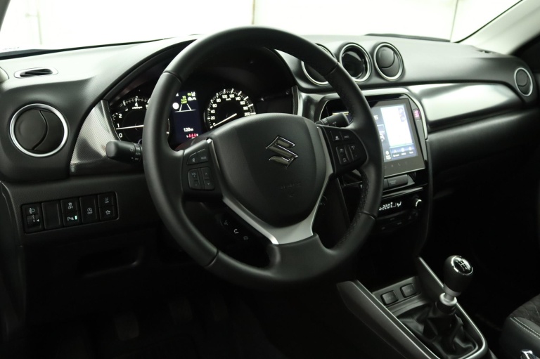 Suzuki Vitara - 1.4 Boosterjet Style Smart Hybrid 51