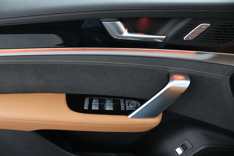 BYD TANG - Flagship 108.8 kWh 22
