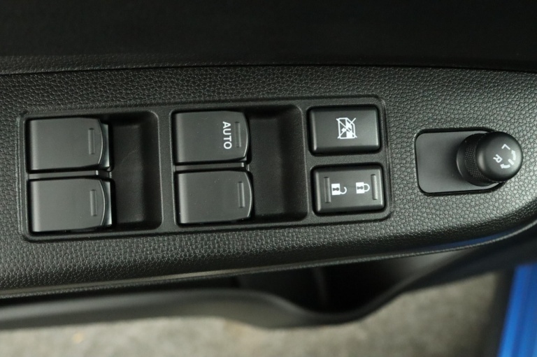 Suzuki Ignis - 1.2 Smart Hybrid Style 29