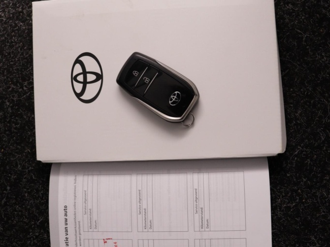 Toyota C-HR - 1.8 Hybrid 140 Dynamic