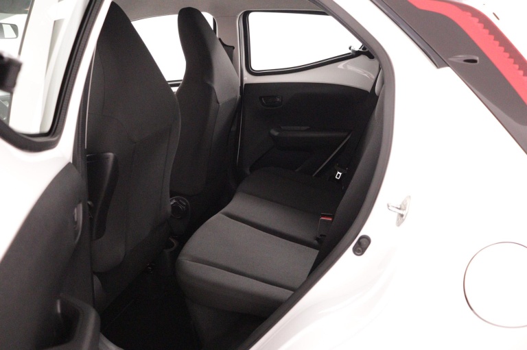 Toyota Aygo - 1.0 VVT-i x-fun 17