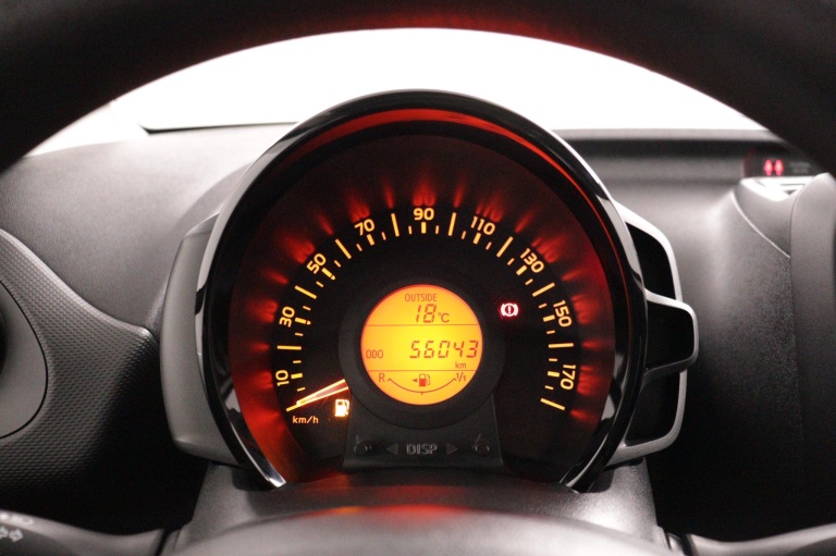 Toyota Aygo - 1.0 VVT-i x-fun 6