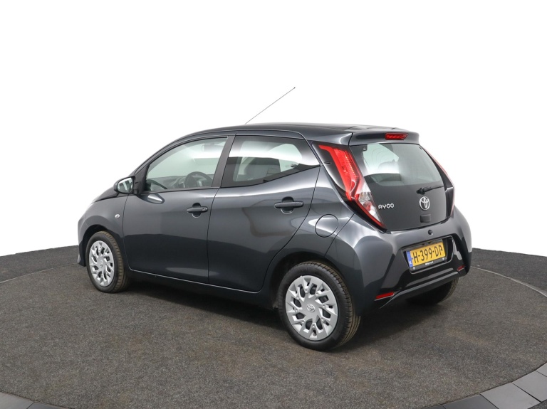 Toyota Aygo - 1.0 VVT-i x-play 12