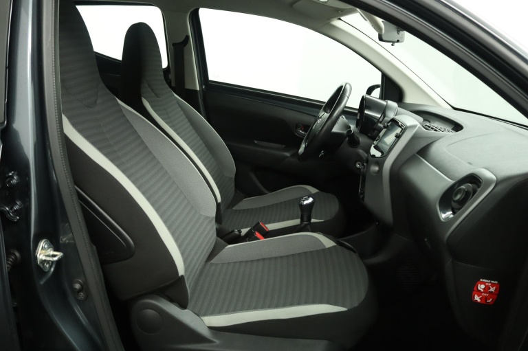 Toyota Aygo - 1.0 VVT-i x-play 22