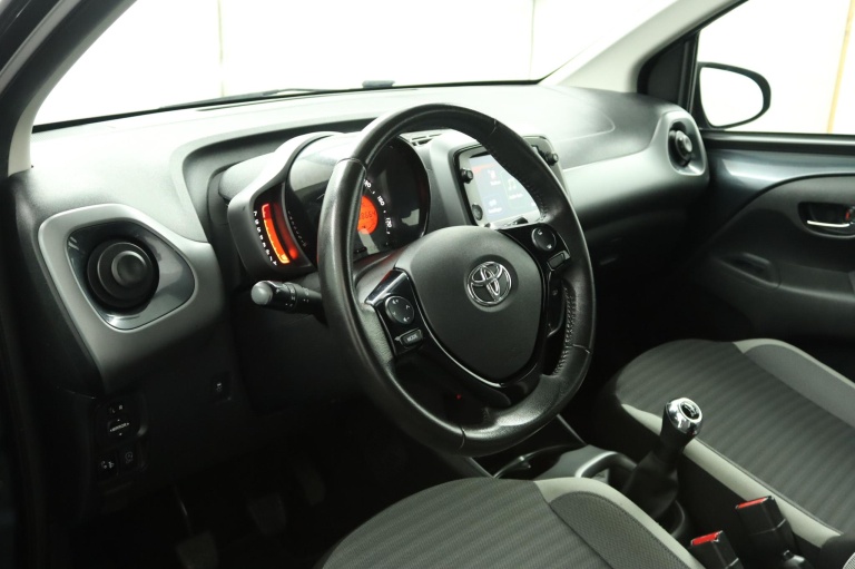 Toyota Aygo - 1.0 VVT-i x-play 56