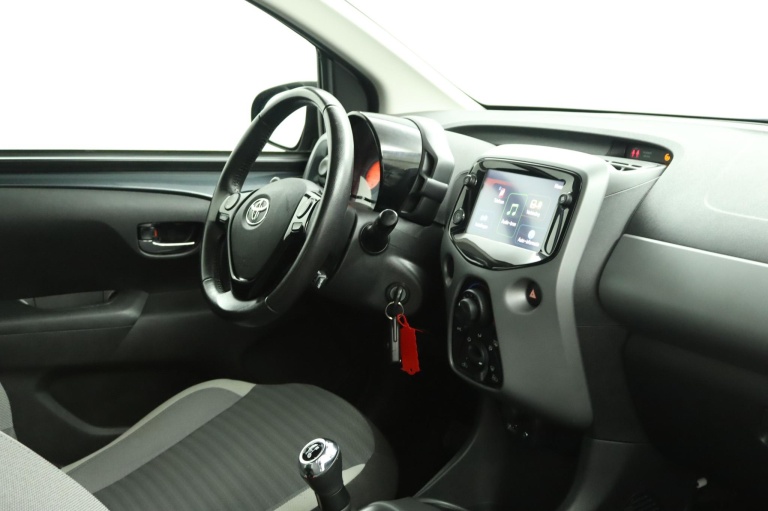 Toyota Aygo - 1.0 VVT-i x-play 57