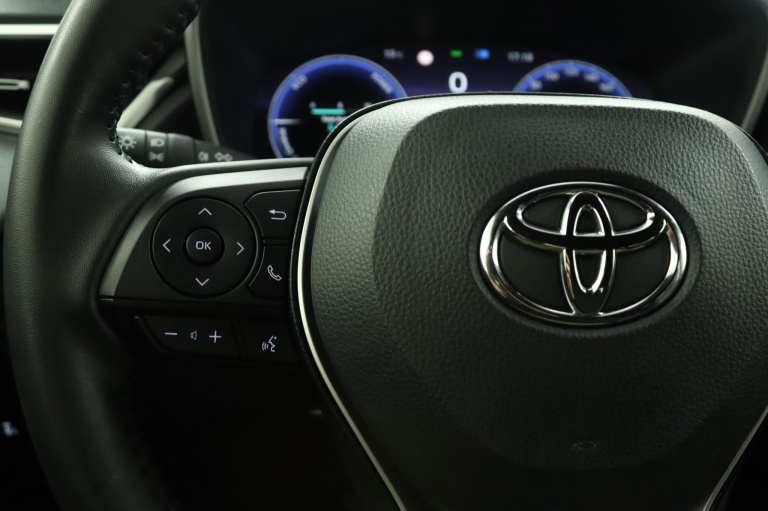 Toyota Corolla Cross - Hybrid 140 Style 18