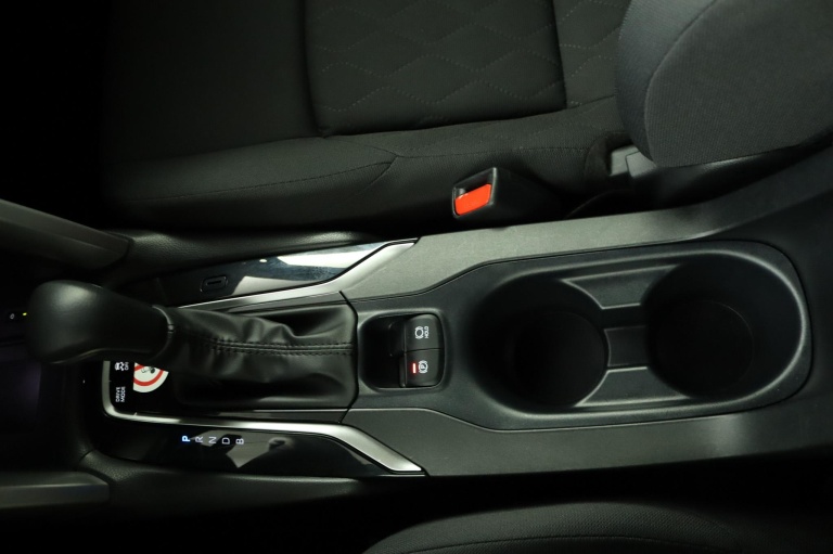 Toyota Corolla Cross - Hybrid 140 Style 26