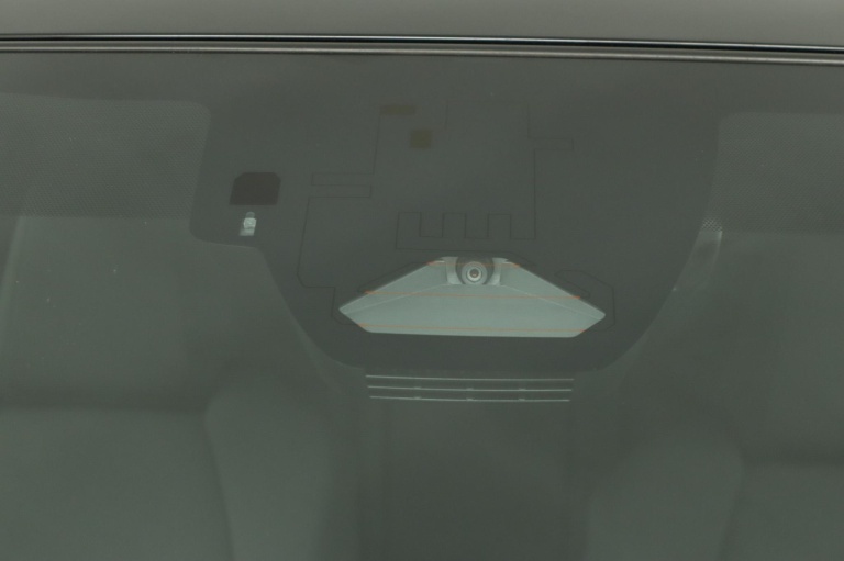 Toyota Corolla Cross - Hybrid 140 Style 38