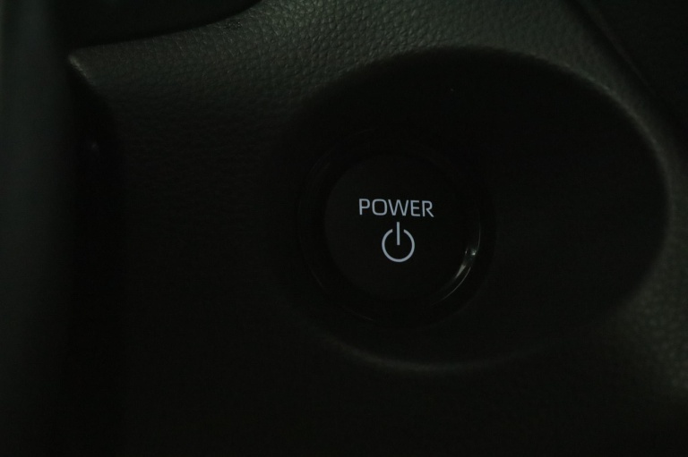 Toyota Corolla Cross - Hybrid 140 Style 42