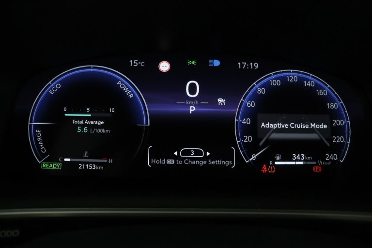 Toyota Corolla Cross - Hybrid 140 Style 44