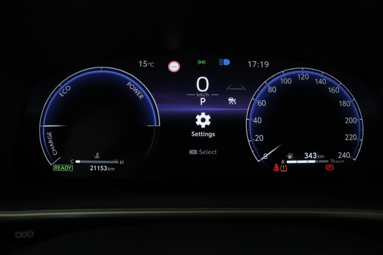Toyota Corolla Cross - Hybrid 140 Style 6